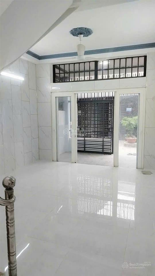 Chủ gửi bán gấp nhà mới hẻm thẳng 3m, gần chợ phú lạc