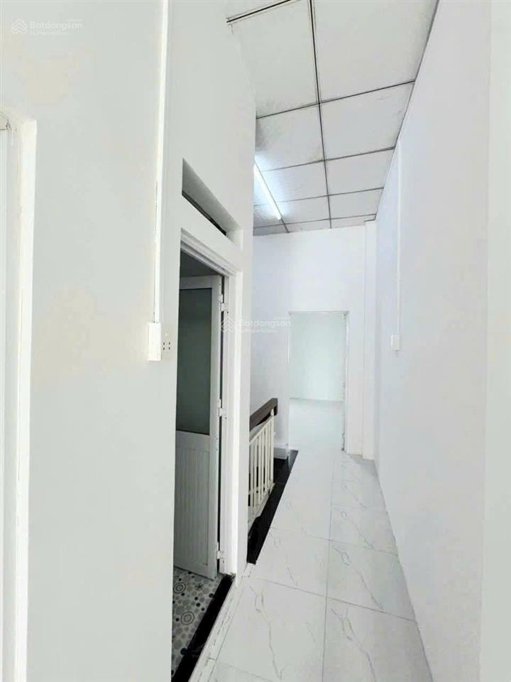 Nhà ngay ngã 3 tân kim ql50 cách quận 8 25p chạy xe. đường xe hơi