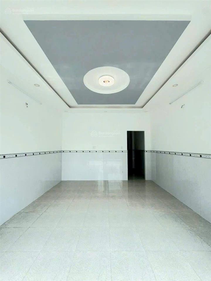 Nhà ngay ngã 3 tân kim ql50 cách quận 8 25p chạy xe. đường xe hơi