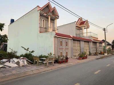 Chính chủ bán gấp nền đất thổ cư 90m2 shr giáp bình chánh ngay kcn đức hoà đông. giá 1 tỷ 950 triệu