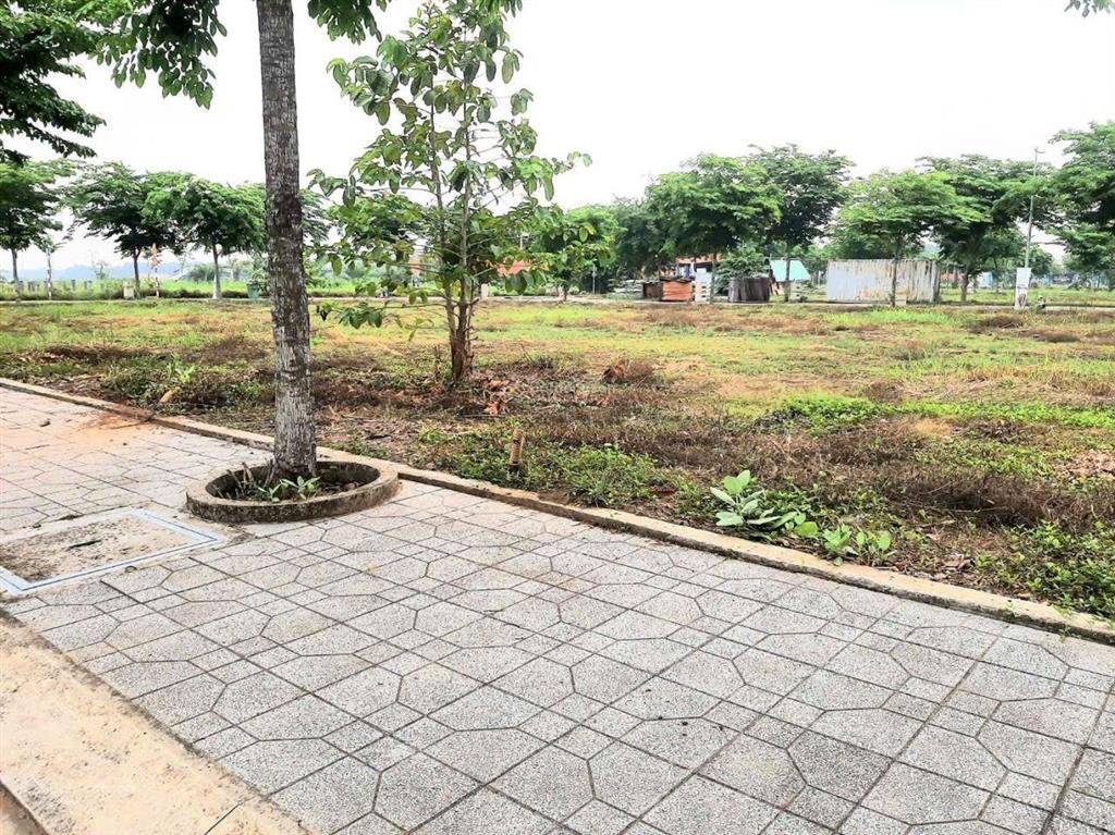 Mua đất đầu tư gần khu cn mà có lợi nhuận cố định hàng tháng thì có đáng mua không? 10x18 (180m2)