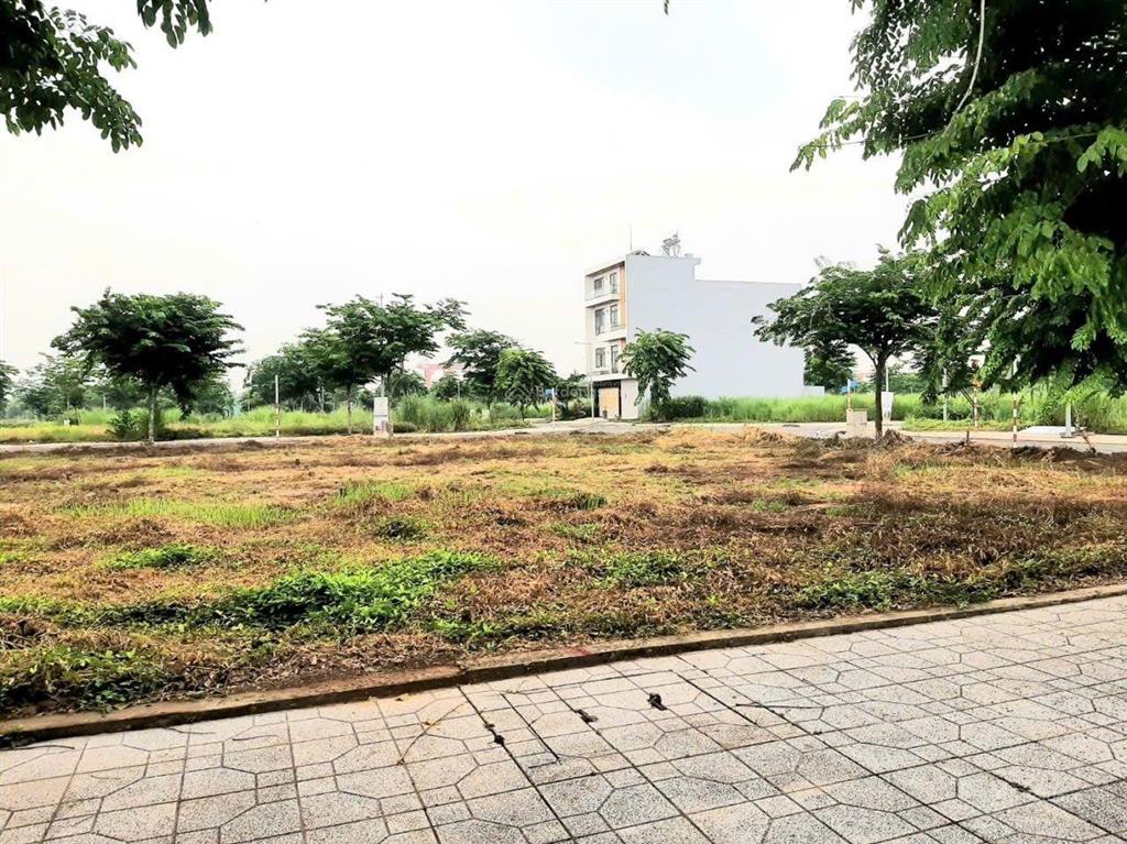 Mua đất đầu tư gần khu cn mà có lợi nhuận cố định hàng tháng thì có đáng mua không? 10x18 (180m2)