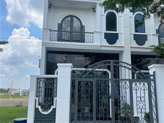 Bán nhà 1 trệt 1 lầu gần cầu xáng tỉnh lộ 10. giá 2 tỷ