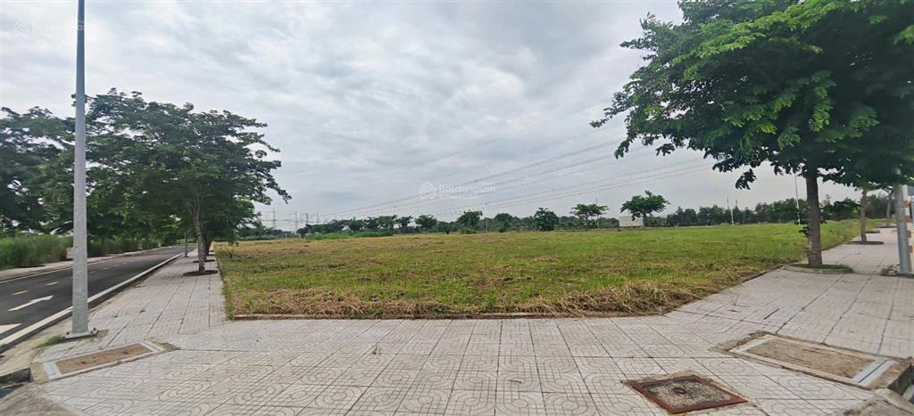 Bán gấp 25x18 (450m2) đất xây trọ ngay kcn hạnh phúc (tl) shrđất đẹp vuông vức
