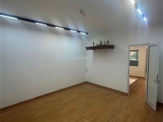 Chính chủ cần bán nhà khu tập thể bách khoa, vị trí trung tâm, sổ đỏ k vay, tầng 5 đẹp thoáng mát