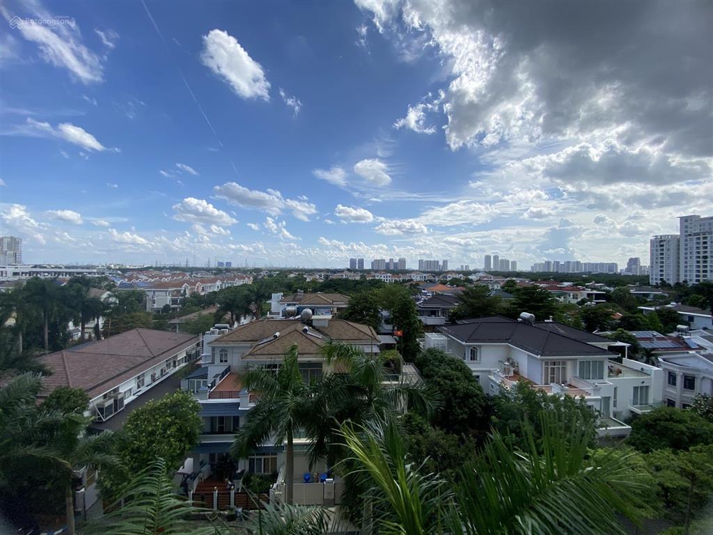 Cho thuê hưng phúc 3pn view biệt thự, ô đậu xe, giá 23tr/tháng.  0909 356 ***