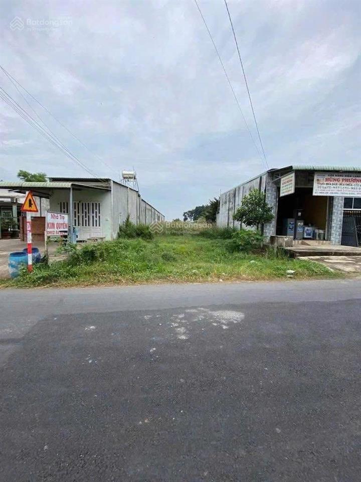Bán đất tại đường lò rèn, long hòa, 5tr/m2, 4300m2, view đẹp, nhiều tiện ích