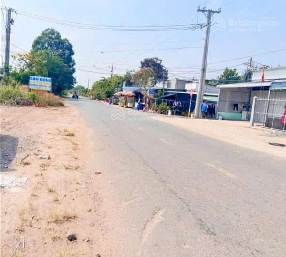 Bán đất đường lò rèn, long hòa, 4,5tr/m2, 3100m2 view đẹp hot!