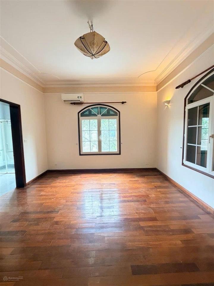 Biệt thự quảng an 255m2 chỉ 90 tỷ, sau qh ra lô góc 2 mặt đường, vài bước tới hồ tây lộng gió