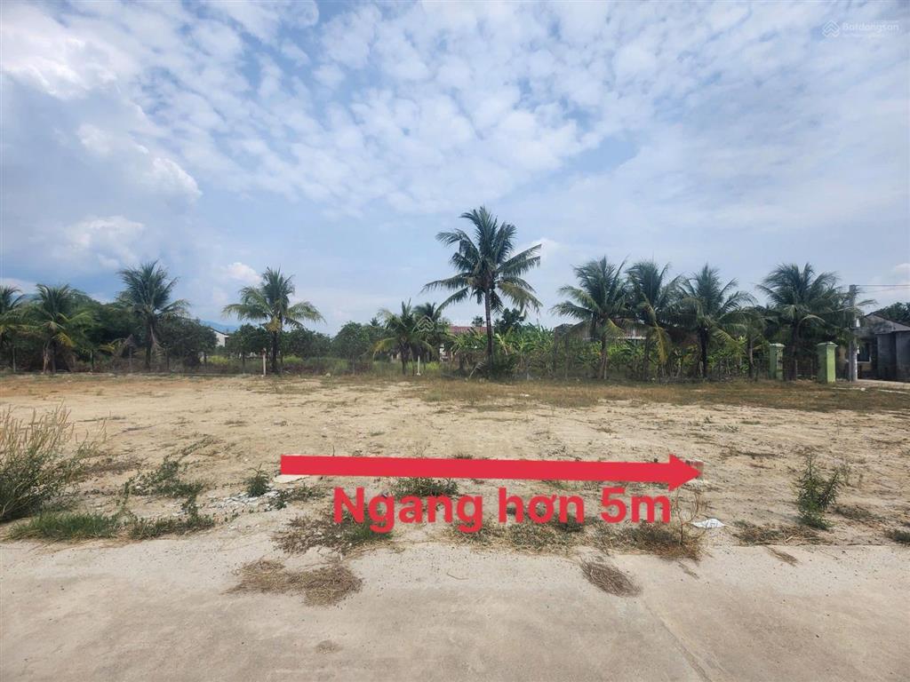 900tr đất diên lạc đường bê tông ô tô thông