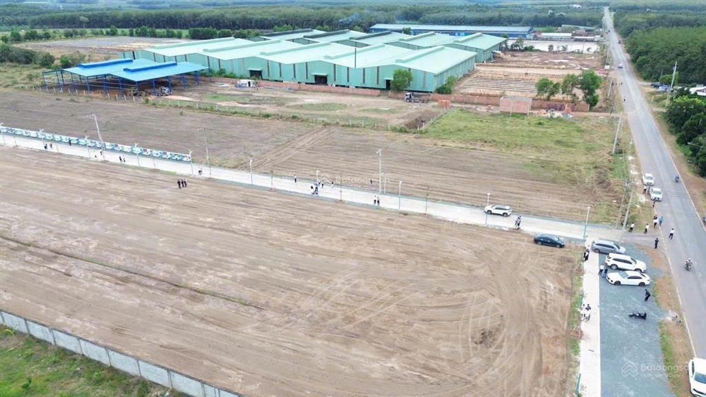 Chỉ 4** triệu sở hữu ngay đất mặt tiền đt 756, ngay kcn