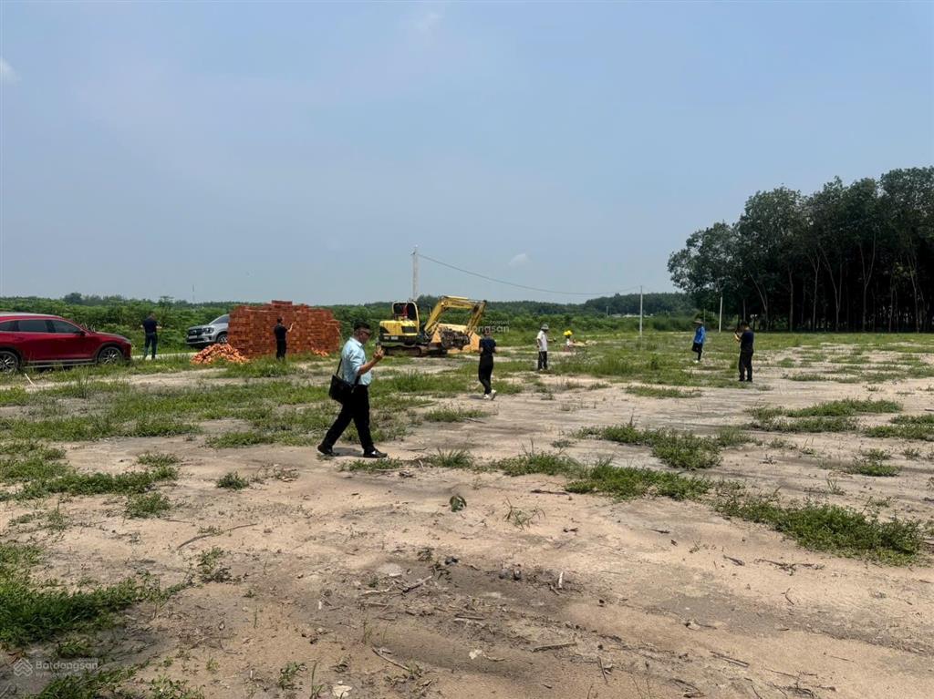 Đất tt chơn thành  giá chỉ 685 triệu  sát bên kcn minh hưng 3, cách ql13 500m.