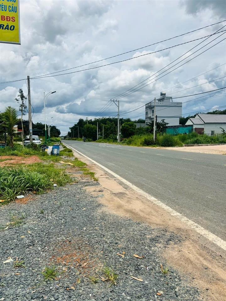Đất tt chơn thành  giá chỉ 685 triệu  sát bên kcn minh hưng 3, cách ql13 500m.