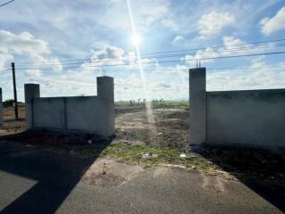 Mặt tiền lê văn một  trung tâm thị trấn đất đỏ  đất đỏ  brvt. dt 1400m2( 20 x 70)  120m2 thổ cư