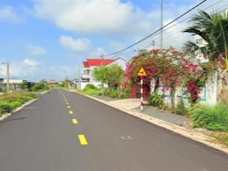 Bán đất ven biển lộc an xã phước hải  tphcm. đi bờ kè lộc an, chợ chỉ 500m. hướng đông mát mẻ