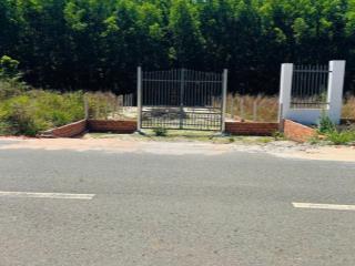 Giá 890tr / lô đất đẹp mặt lớn xã đất đỏ  tphcm. dt 161m2( 7x 23) dân cư, hạ tầng, tiện ích đầy đủ