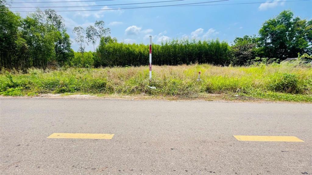 Chủ ngộp cần bán nhà mặt tiền lương thế vinh, trung tâm xã đất đỏ, tp.hcm. giá 1,1 tỷ (5,5 x 37)