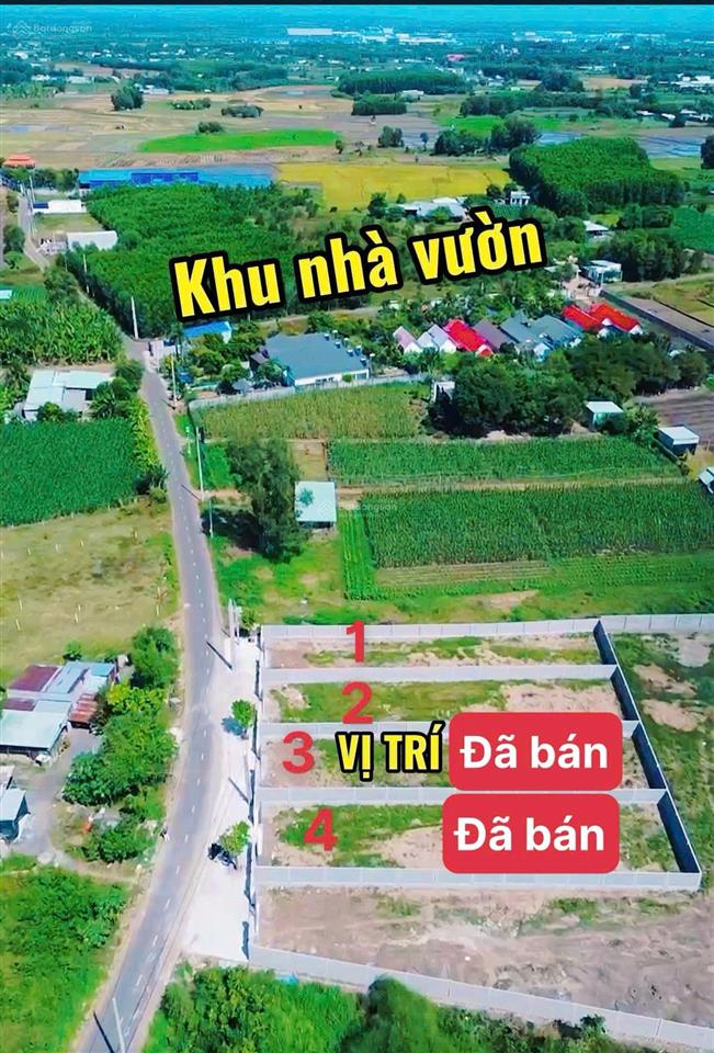 Đất ngộp toàn nhà vườn ngay đường nguyễn huệ  xã đất đỏ  tp hcm. đất gần biển, xây rào kiên cố