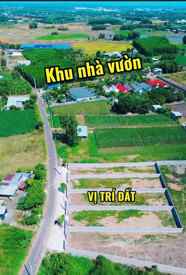 Đất ngộp toàn nhà vườn ngay đường nguyễn huệ  xã đất đỏ  tp hcm. đất gần biển, xây rào kiên cố