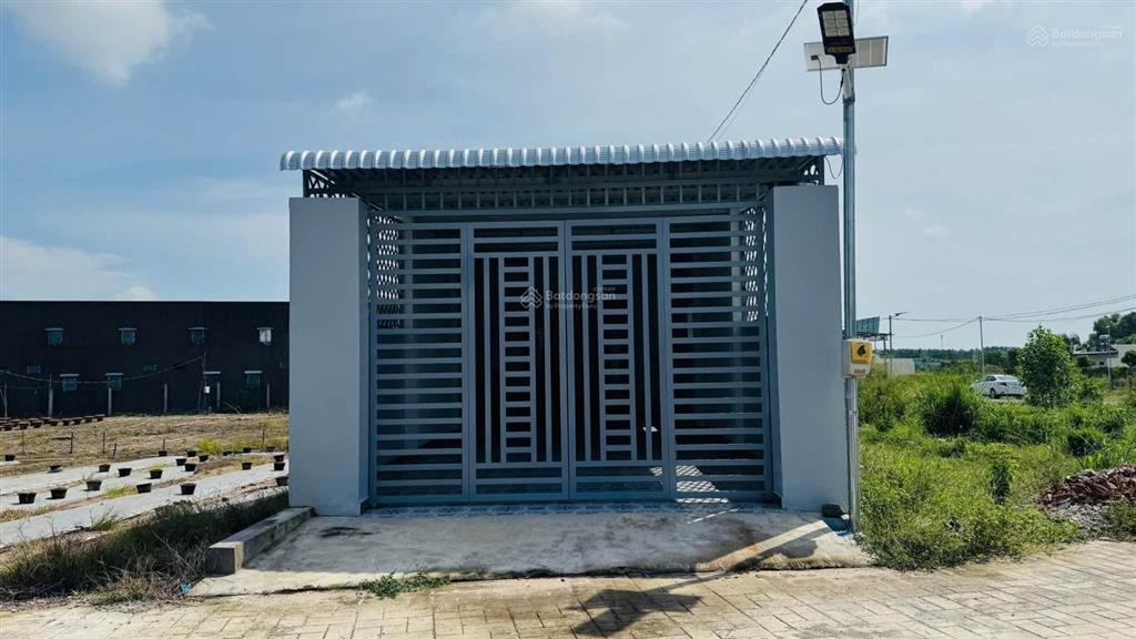 Bán nhà riêng tại thị trấn đất đỏ, 1,5 tỷ, 120 m2, giá tốt hot!