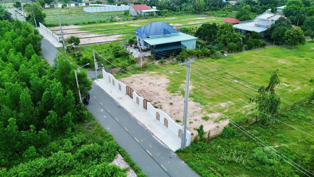 Sở hữu gần 3.000m đất nhà vườn view núi, cách biển chỉ 4km!