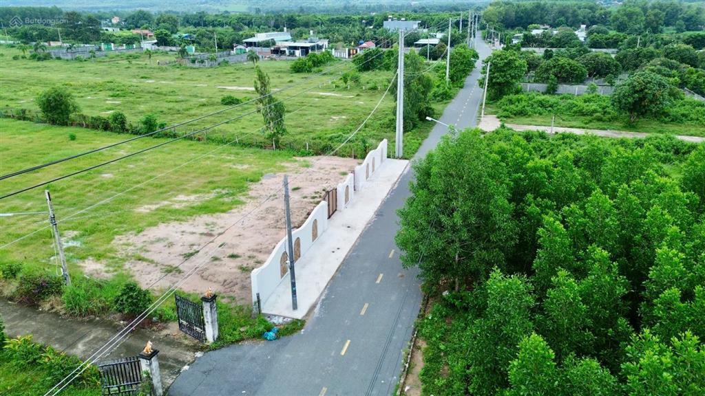 Sở hữu gần 3.000m đất nhà vườn view núi, cách biển chỉ 4km!