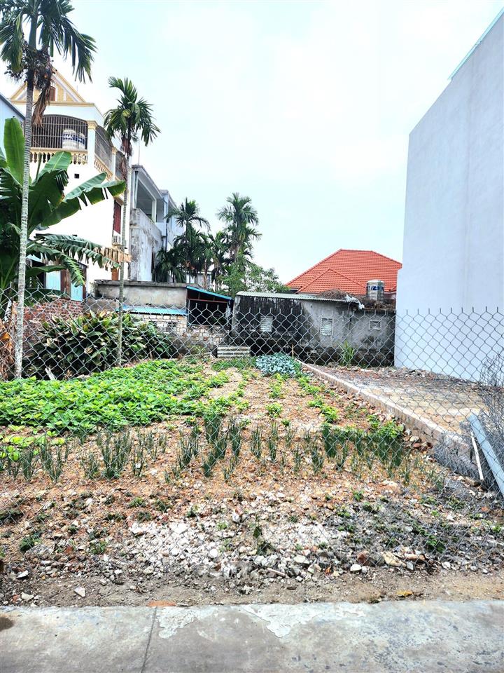 Cc gửi bán lô đất tại thôn 1 thủy sơn, diện tích 94,6m, ngang 5m. cách trục đường thông trải nhựa c