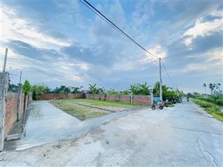 Hàng hiếm giá chỉ có trước tết lô góc trục đường ô tô thông lâm động. diện tích 61,5m2. ngang 4m