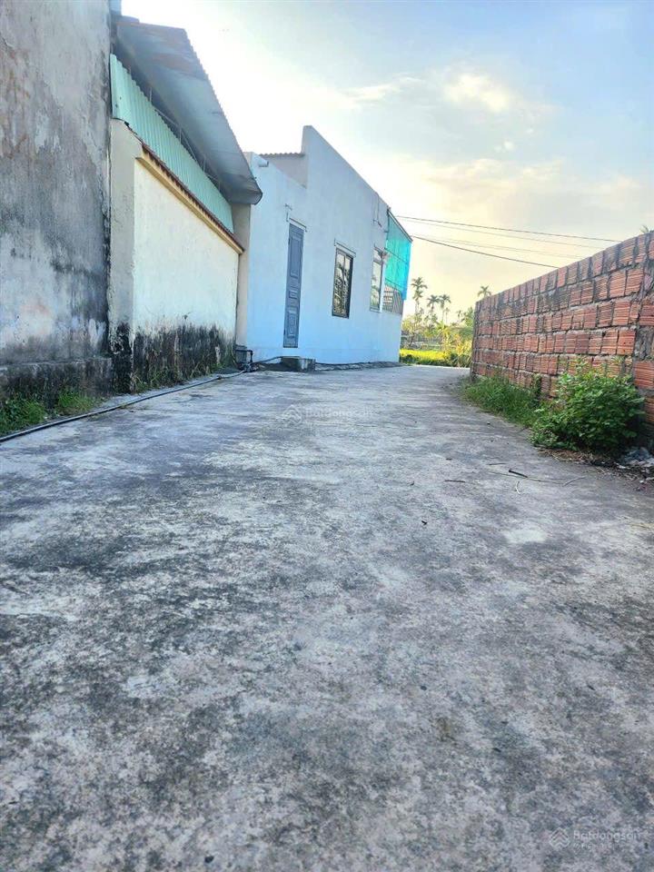Chính chủ gửi bán lô đất tại đông sơn, đường thông. không lỗi lầm. ngõ ô tô. diện tích 60,1m ngang
