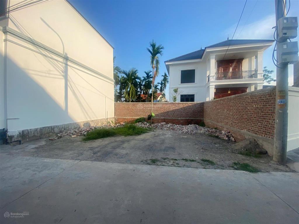 Bán đất mặt đường lâm động, thủy nguyên mà giá chỉ 1,6 tỷ cách trục đường thôn rộng 7m chỉ 200m.