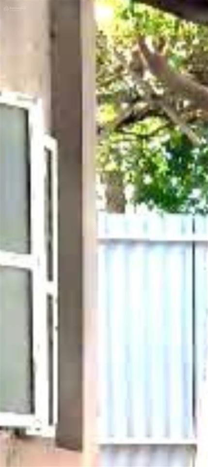 Cho thuê nhà 90m2 trên diện tích đất 235m2, đủ điện nước, khu thạch cầu. đường 12m. giá 4,5 triệu.