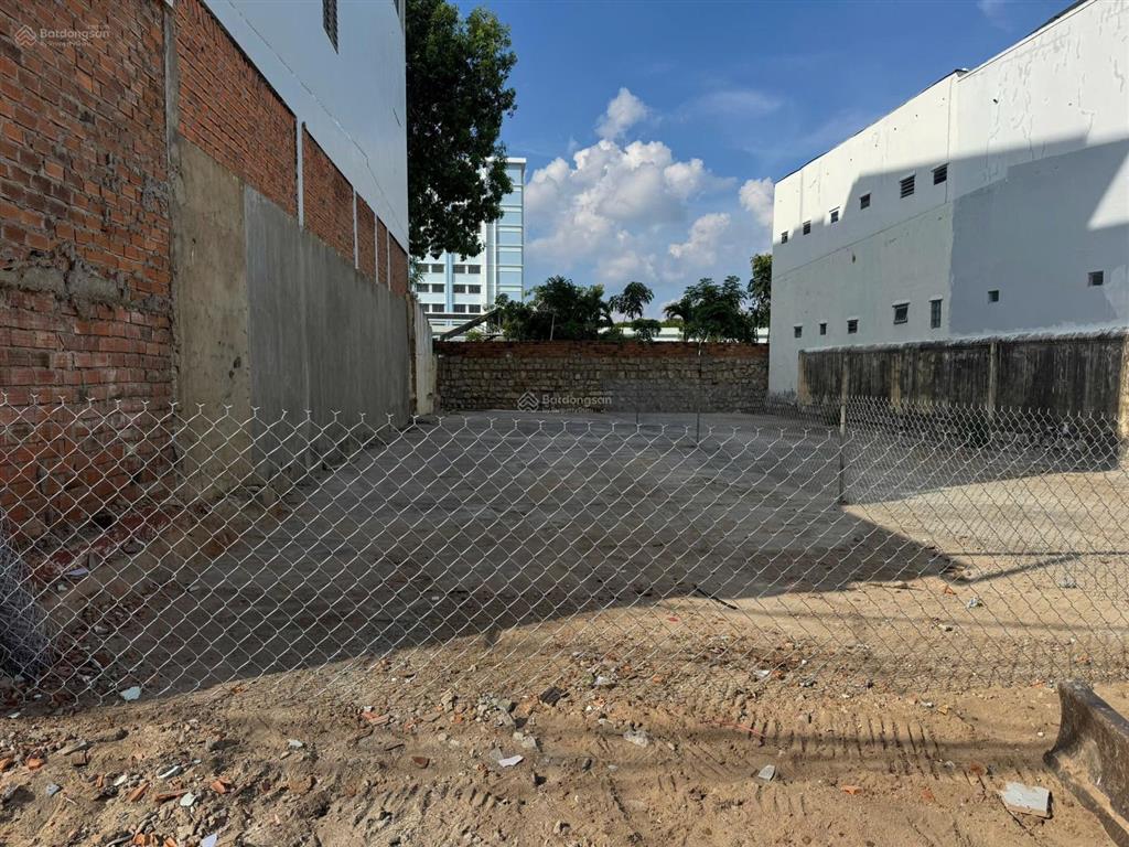 Bán đất đẹp xây khách sạn  2 mặt tiền  view biển  đặng huy trứ nha trang