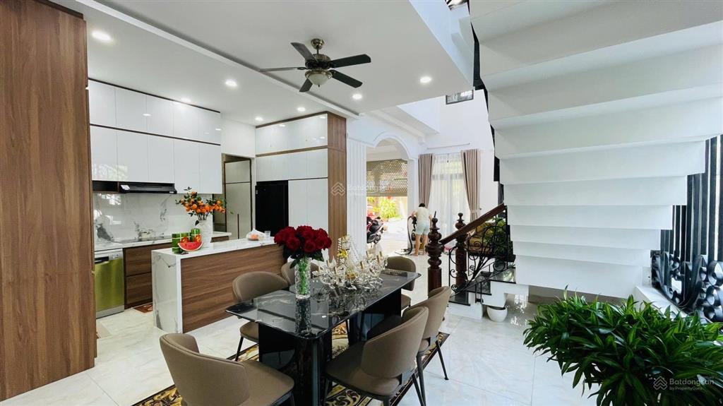 Biệt thự 3 tầng kđt hà quang 2  184m  2 mặt tiền  gần biển