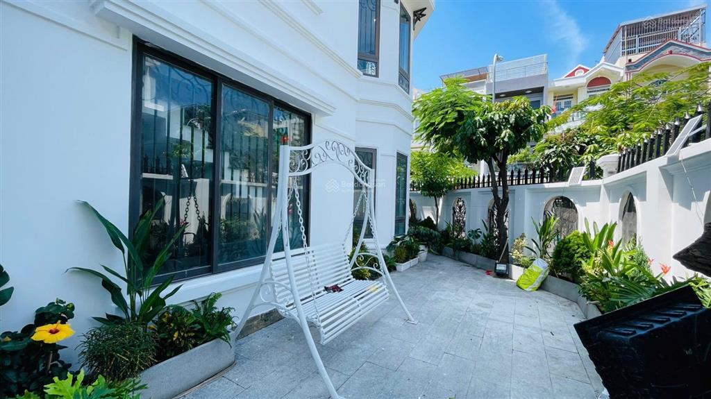 Biệt thự 3 tầng kđt hà quang 2  184m  2 mặt tiền  gần biển