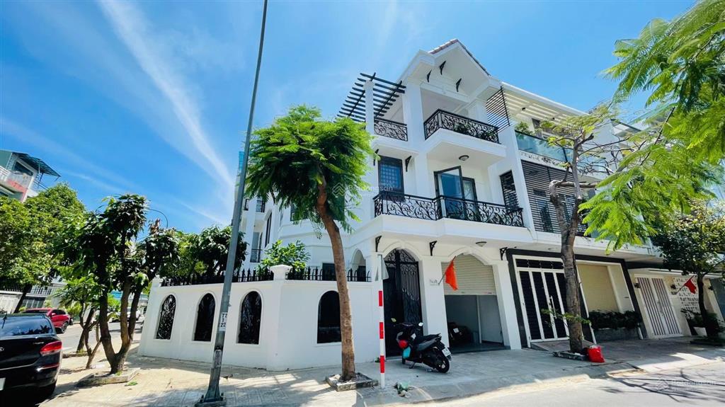 Biệt thự 3 tầng kđt hà quang 2  184m  2 mặt tiền  gần biển