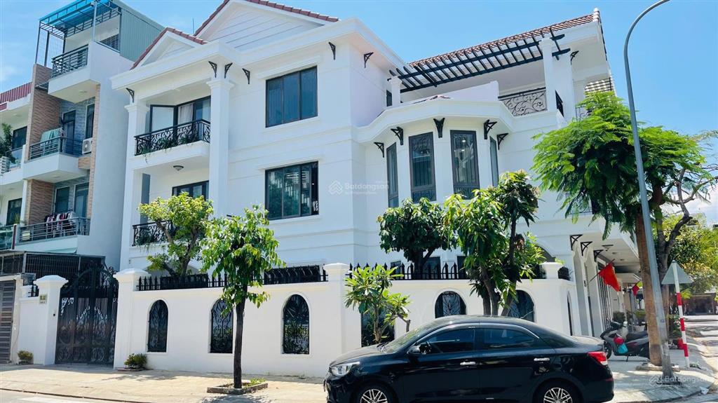Biệt thự 3 tầng kđt hà quang 2  184m  2 mặt tiền  gần biển