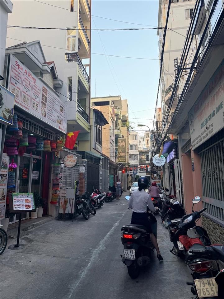 Nhà 3 tầng hẻm oto thông hùng vương  phố tây nha trang