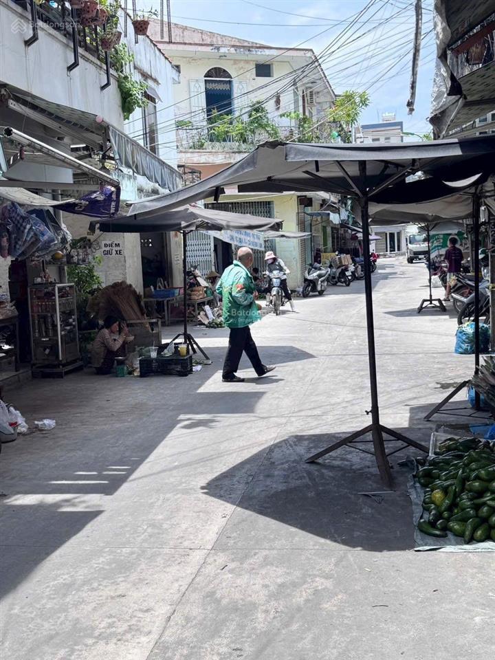 Bán nhà 1 trệt 1 lầu mặt tiền đường, sát gần chợ đồng nai nha trang giá 3.5 tỷ