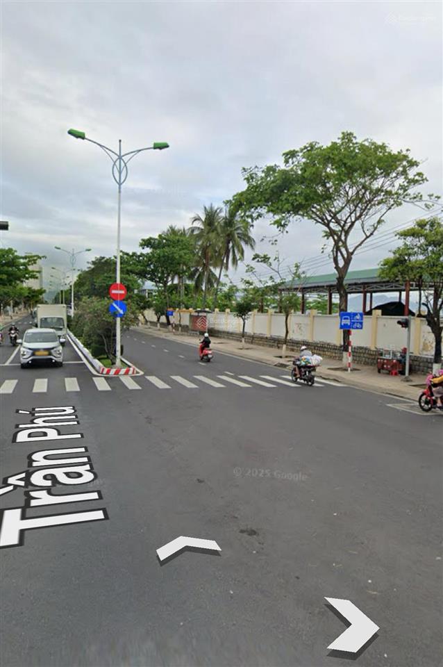 Nhà tô hiệu nha trang gần biển 138,5m2 sổ riêng giá tốt chốt nhanh 65tr/m2