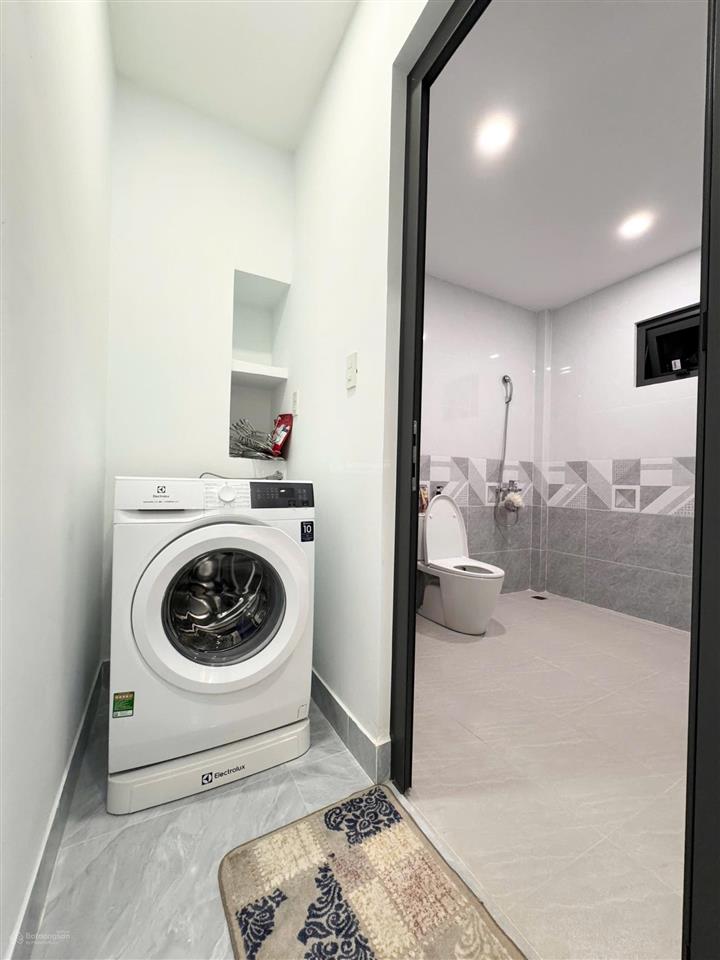 Bán nhà hẻm ô tô hoàng diệu nam nha trang full nội thất mới cách biển 500m giá rẻ chỉ 7,8 tỷ