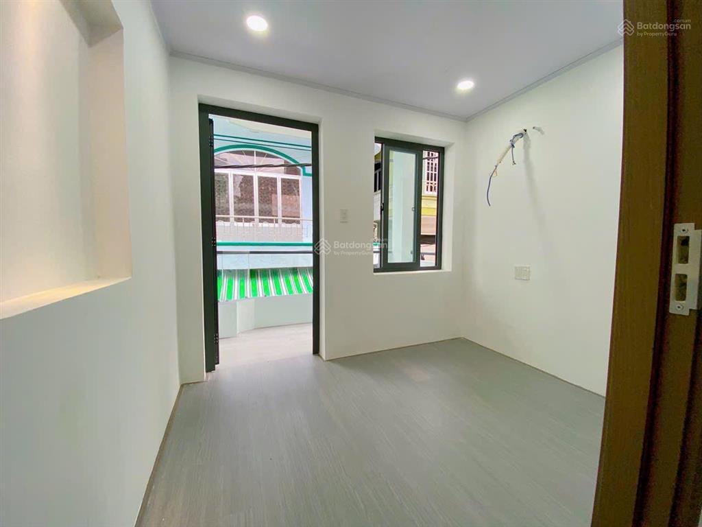 Nhà mới 2 tầng hẻm trần phú vĩnh nguyên, cách biển 30m 2,95 tỷ giá tốt