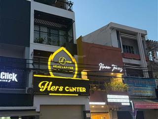 Nhà mới 4 tầng mặt tiền ngô gia tự tt khu phố hàn nha trang giá đầu tư