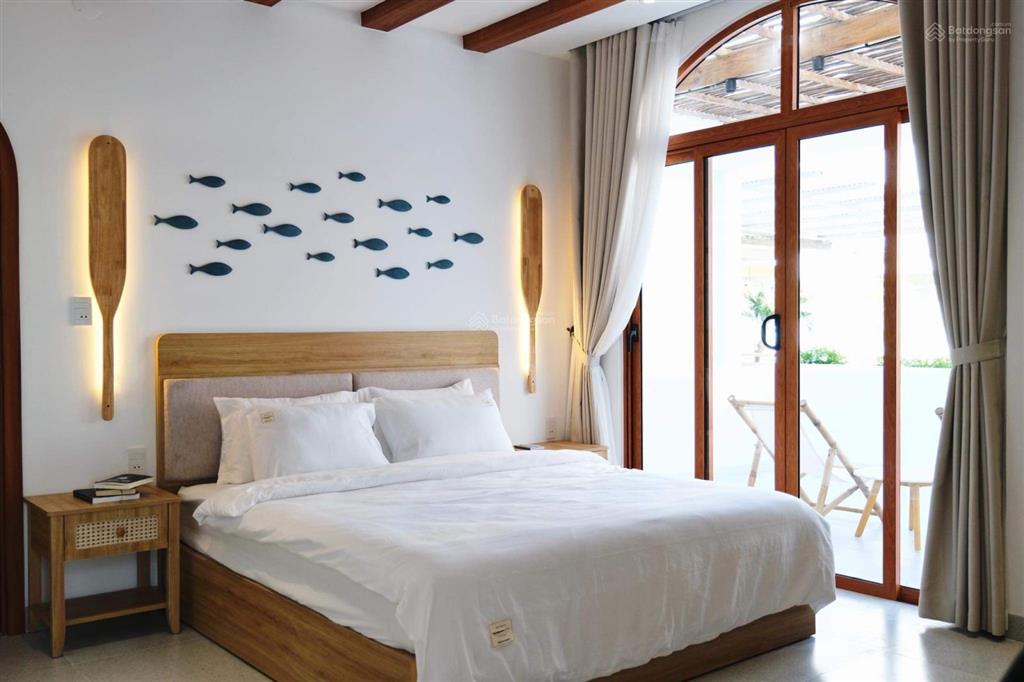 Cho thuê villa sân vườn gần biển ba làng nha trang
