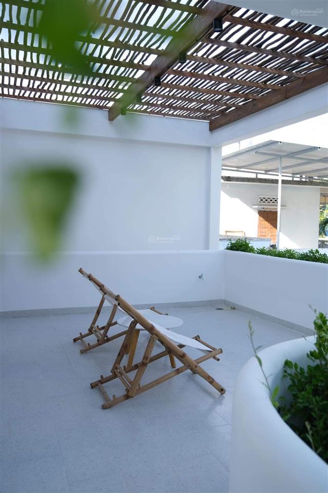 Cho thuê villa sân vườn gần biển ba làng nha trang