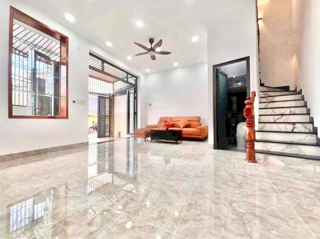 Bán nhà đẹp mới đẹp phước long 3 tầng hẻm ô tô full nội thất giá tốt