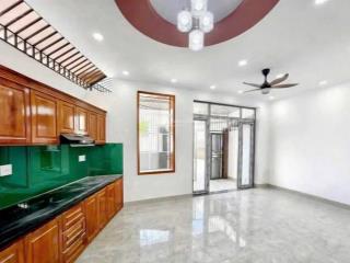 Bán nhà đẹp mới đẹp phước long 3 tầng hẻm ô tô full nội thất giá tốt