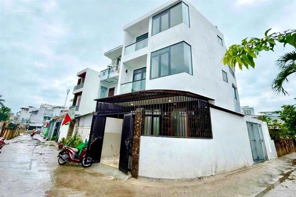 Bán nhà đẹp mới đẹp phước long 3 tầng hẻm ô tô full nội thất giá tốt