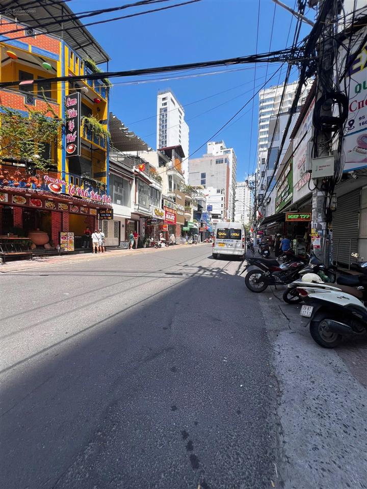 Đi bộ ra biển nhà hẻm xe hơi hùng vương nha trang chỉ 6 tỷ