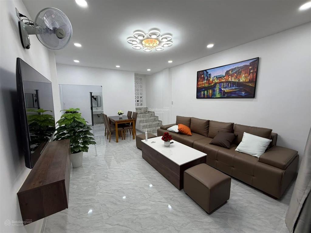 Bán nhà đẹp mới full nội thất 2pn hẻm 3,3m đường hải đức trung tâm nha trang chỉ 3,25 tỷ