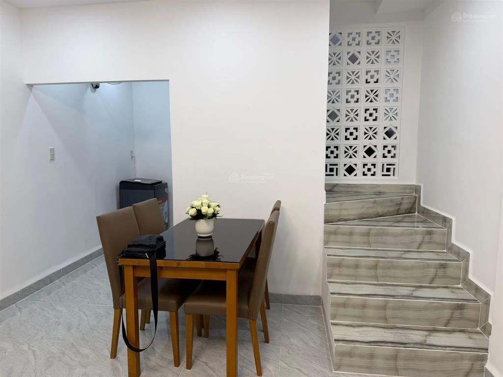 Bán nhà đẹp mới full nội thất 2pn hẻm 3,3m đường hải đức trung tâm nha trang chỉ 3,25 tỷ